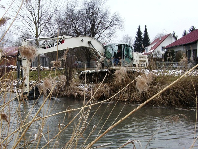 Baggerung des Altwassers an der Mühle in Walchshofen (Paar II).